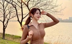 学渣含着学霸J上写作业的视频